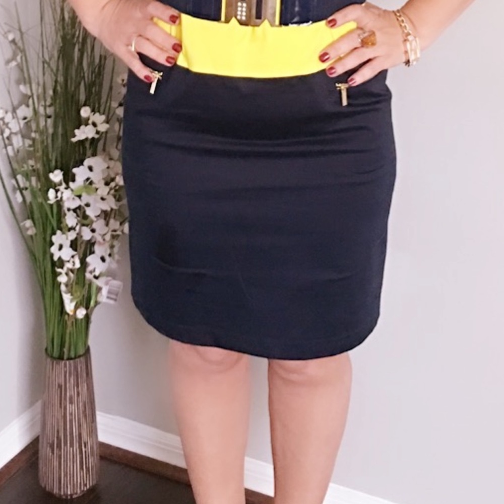 Dress - Picture 4 of 4